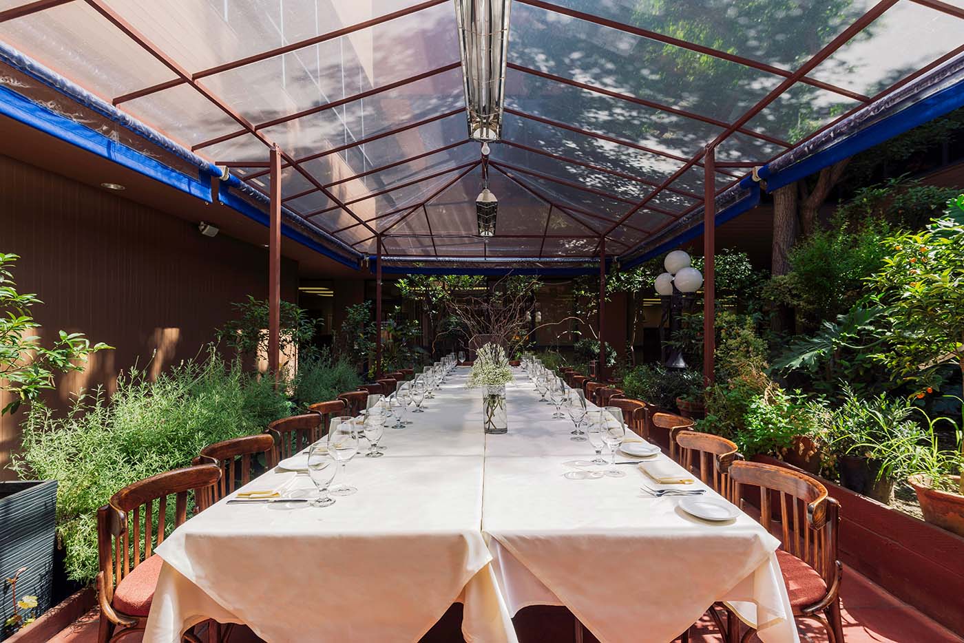 Garden Patio with dining table at Celestino Pasadena